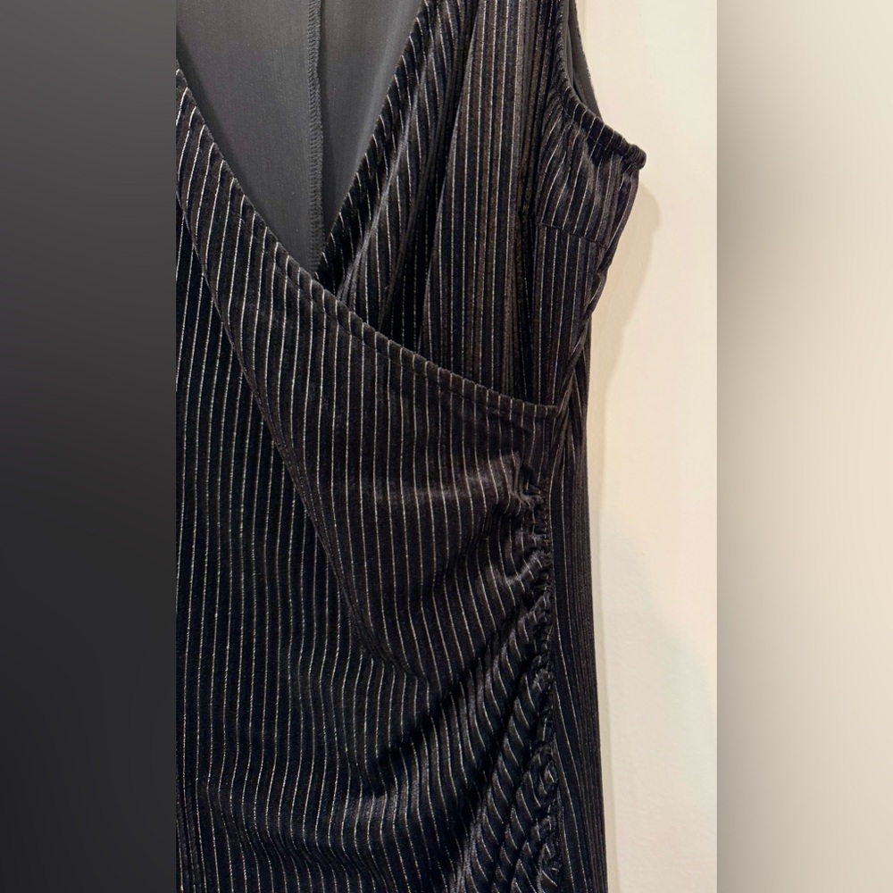 Viereck Elegant Black Striped Midi Dress